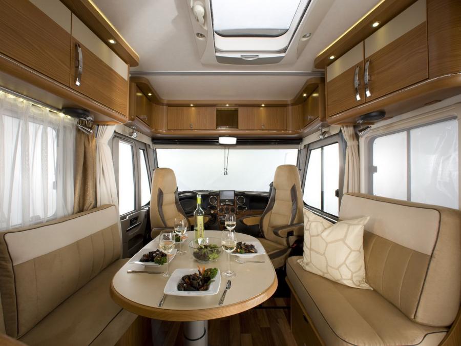 Интерьер Hymer B779 XL 2009 года  (фото 13 из 16)